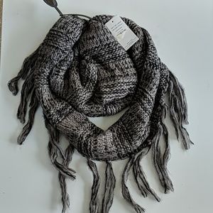 Infinity scarf